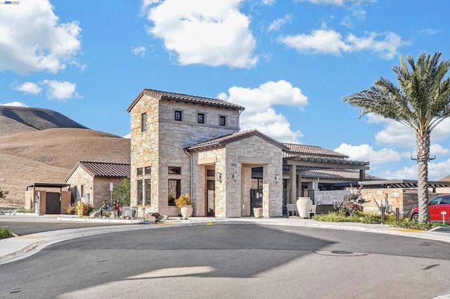 2782 Cathedral Rock Way, Dublin, CA 94568
