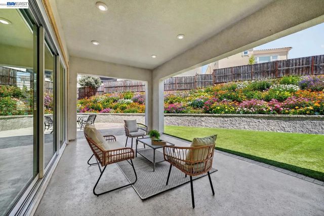2782 Cathedral Rock Way, Dublin, CA 94568