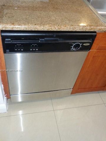 36 NW 6 Ave 608, Miami, FL 33128