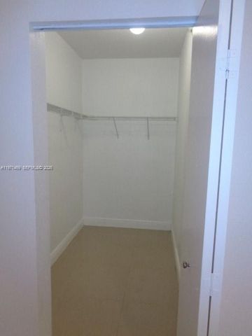 36 NW 6 Ave 608, Miami, FL 33128