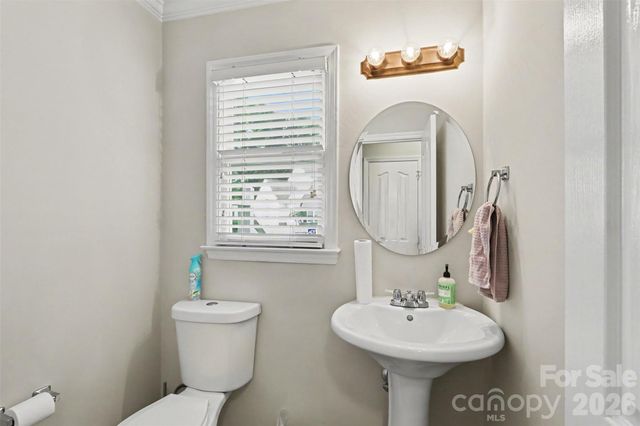 8606 Fox Chase Lane, Charlotte, NC 28269