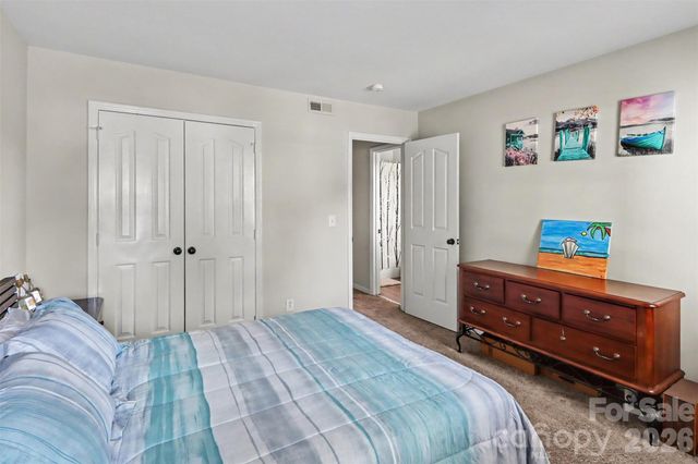 8606 Fox Chase Lane, Charlotte, NC 28269