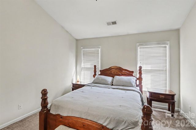 8606 Fox Chase Lane, Charlotte, NC 28269