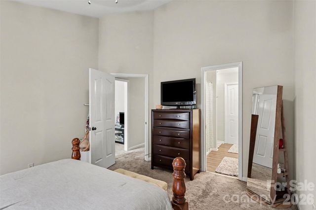 8606 Fox Chase Lane, Charlotte, NC 28269