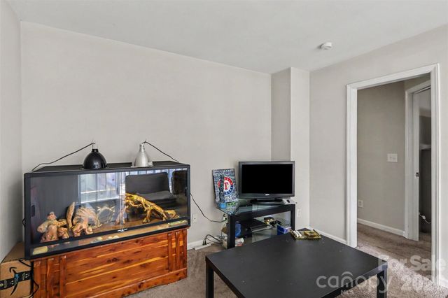 8606 Fox Chase Lane, Charlotte, NC 28269