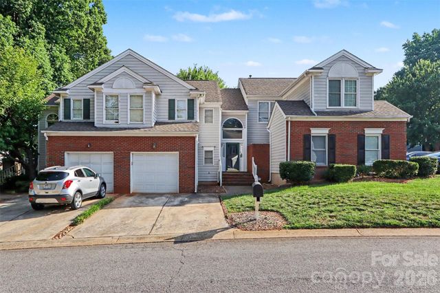8606 Fox Chase Lane, Charlotte, NC 28269