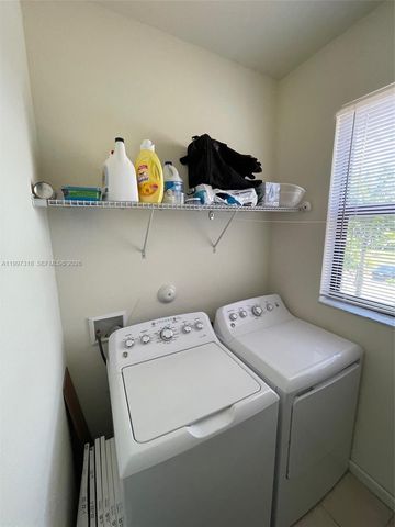 3494 W 103rd Ter, Hialeah, FL 33018