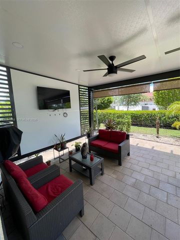 3494 W 103rd Ter, Hialeah, FL 33018