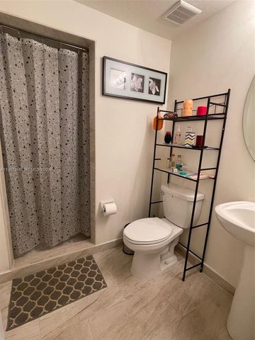 3494 W 103rd Ter, Hialeah, FL 33018