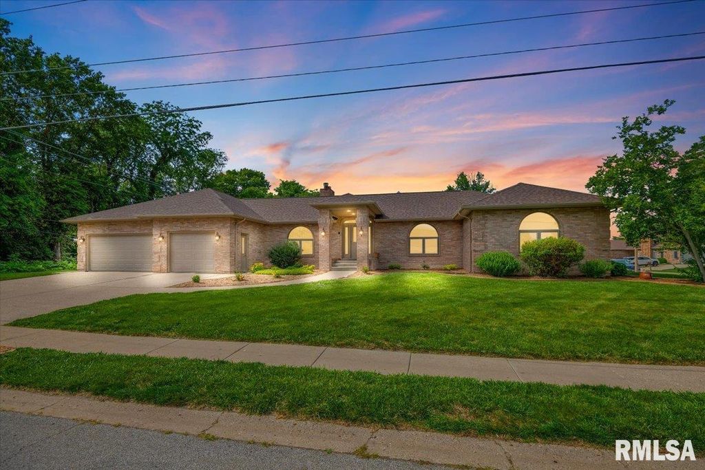 3501 BUCKEYE Drive, Springfield, IL 62712