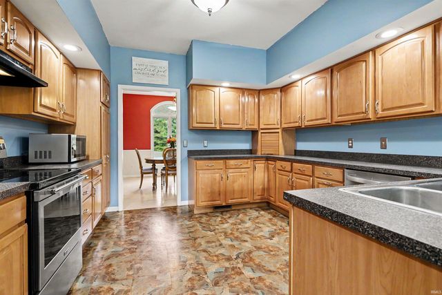 29281 County Road 12, Elkhart, IN 46514