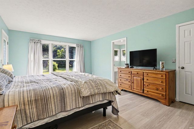 29281 County Road 12, Elkhart, IN 46514