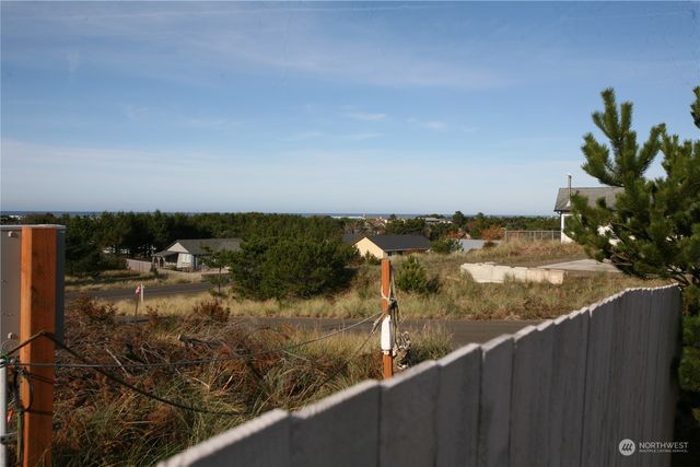 31710 J Place, Ocean Park, WA 98640