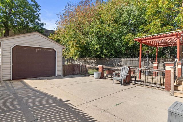 2649 S Fulton STREET, Milwaukee, WI 53207