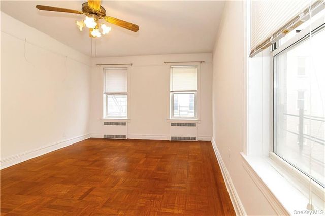 868 E 7th Street 3C, Brooklyn, NY 11230