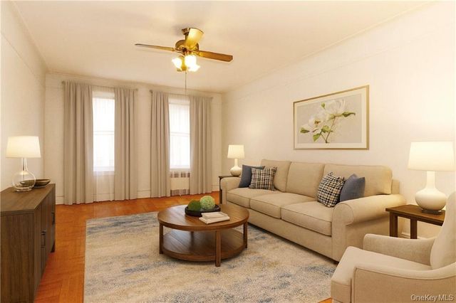 868 E 7th Street 3C, Brooklyn, NY 11230