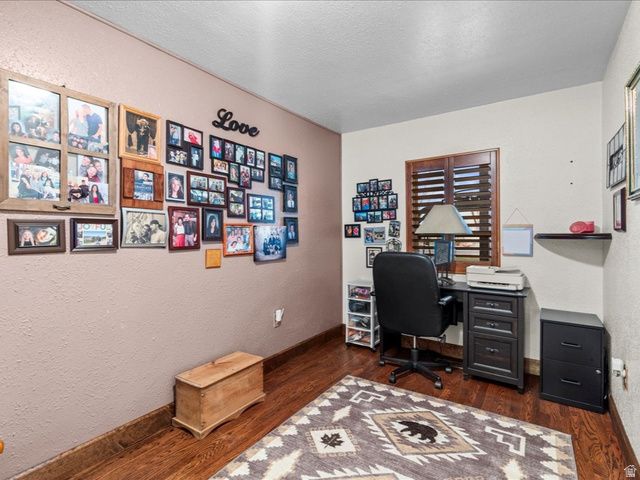 8187 N MOUNTAIN VIEW RD, Lake Point, UT 84074