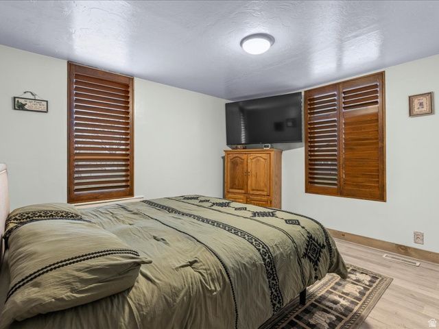 8187 N MOUNTAIN VIEW RD, Lake Point, UT 84074