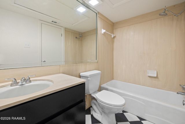 3121 Johnston Street 217, Lafayette, LA 70503