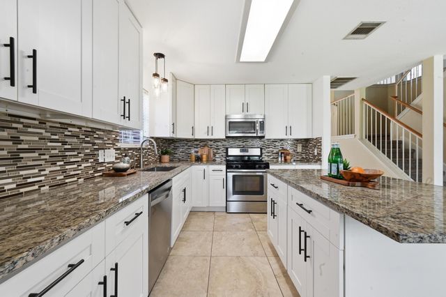 4308 Campo Verde DR, Austin, TX 78749