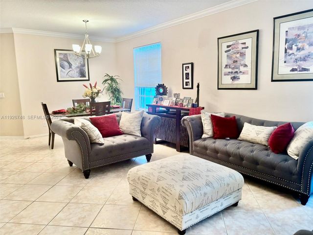 12425 NW 54th Ct, Coral Springs, FL 33076