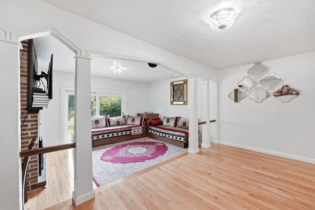 23 Cobblestone Ln 23, Worcester, MA 01606