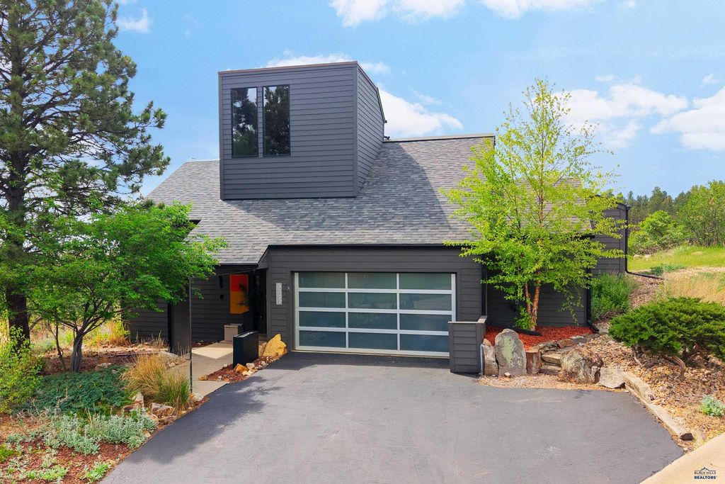 1127 WOODRIDGE DR, Rapid City, SD 57701