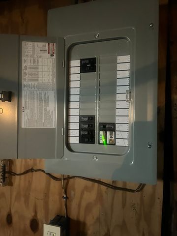 51 Acushnet Ave, Springfield, MA 01105