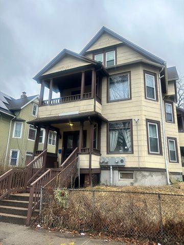 51 Acushnet Ave, Springfield, MA 01105