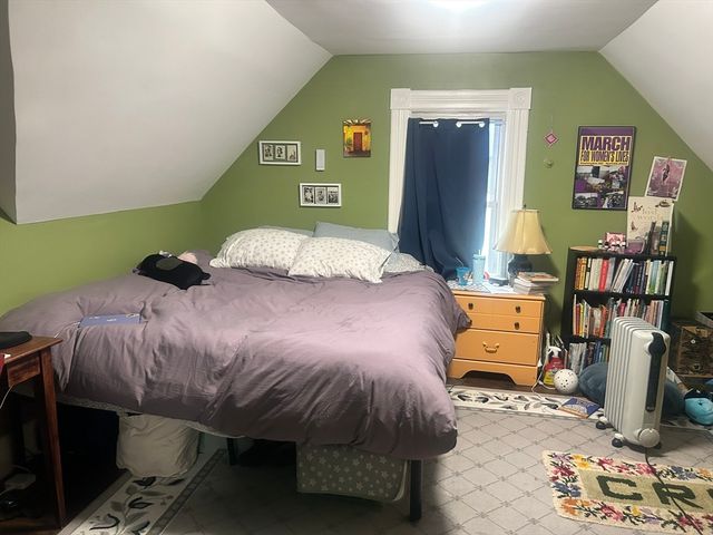 51 Acushnet Ave, Springfield, MA 01105