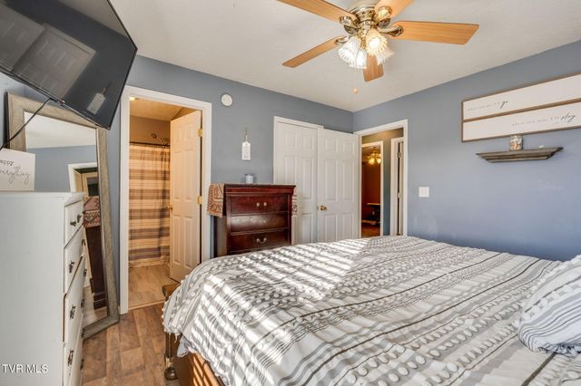 1449 Independence Avenue, Mount Carmel, TN 37645