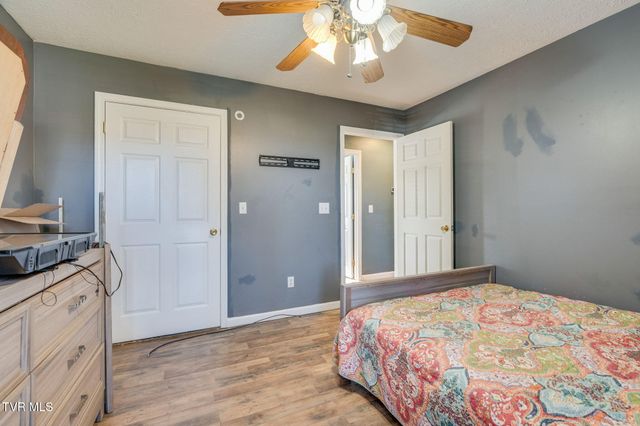 1449 Independence Avenue, Mount Carmel, TN 37645