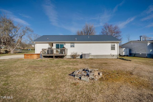 1449 Independence Avenue, Mount Carmel, TN 37645