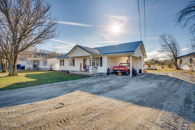 1449 Independence Avenue, Mount Carmel, TN 37645