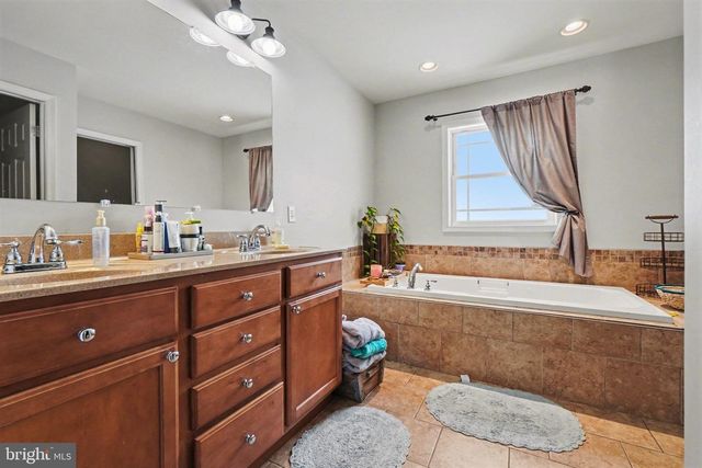 37 PHEASANT HILL DR, Halifax, PA 17032