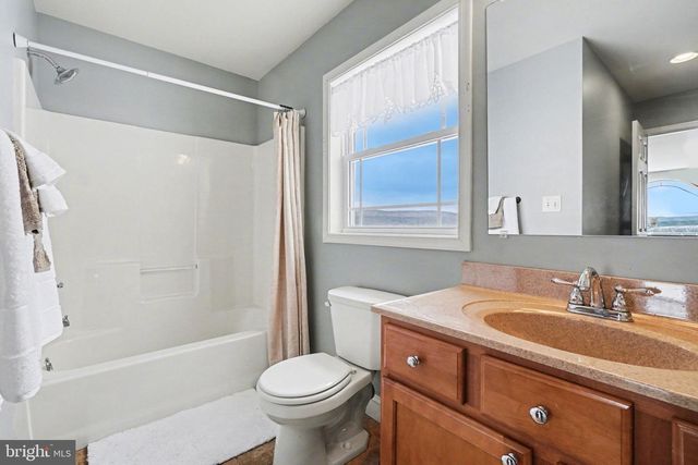 37 PHEASANT HILL DR, Halifax, PA 17032