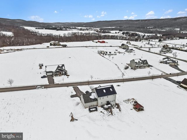 37 PHEASANT HILL DR, Halifax, PA 17032