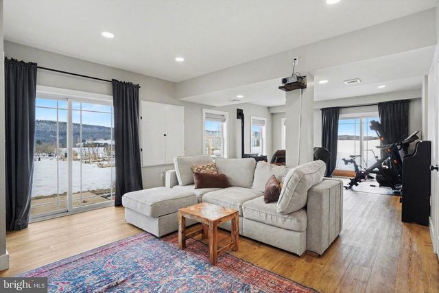 37 PHEASANT HILL DR, Halifax, PA 17032