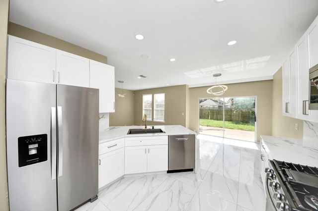 11027 Dellrose Crossing Drive, Richmond, TX 77406
