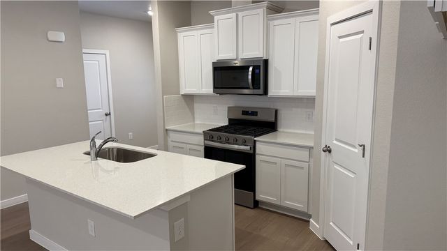 1345 Remys St, Corpus Christi, TX 78415