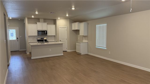 1345 Remys St, Corpus Christi, TX 78415