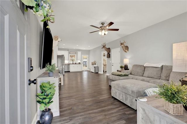 810 Shannon Circle Connector NE, Rome, GA 30161