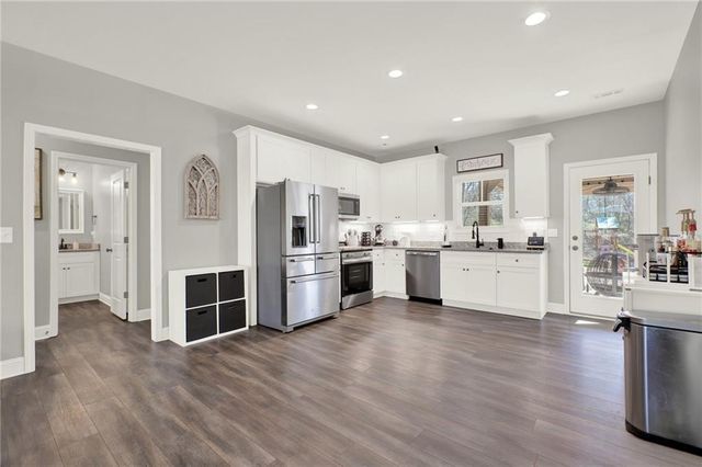 810 Shannon Circle Connector NE, Rome, GA 30161