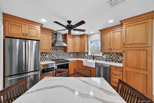 175 Barnes Road, Washingtonville, NY 10992