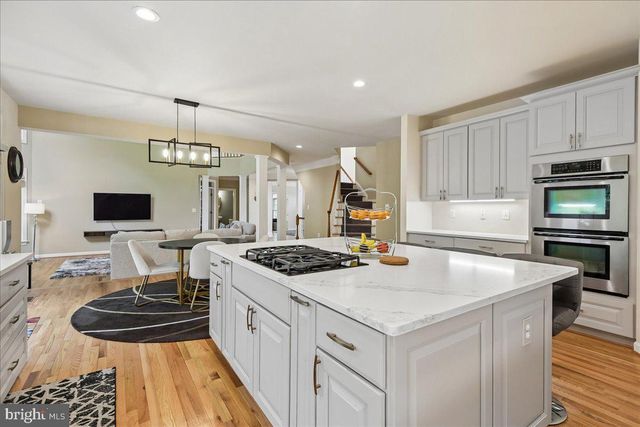 2010 DROVERS LN, Cooksville, MD 21723