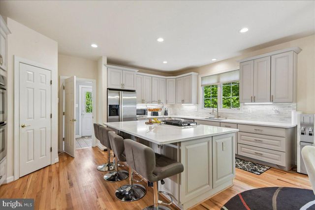 2010 DROVERS LN, Cooksville, MD 21723