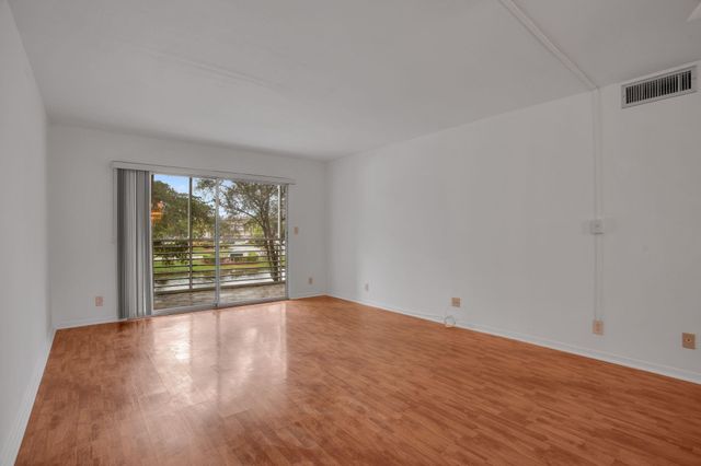 2006 Granada Dr N2, Coconut Creek, FL 33066