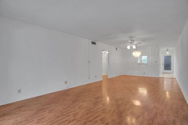 2006 Granada Dr N2, Coconut Creek, FL 33066