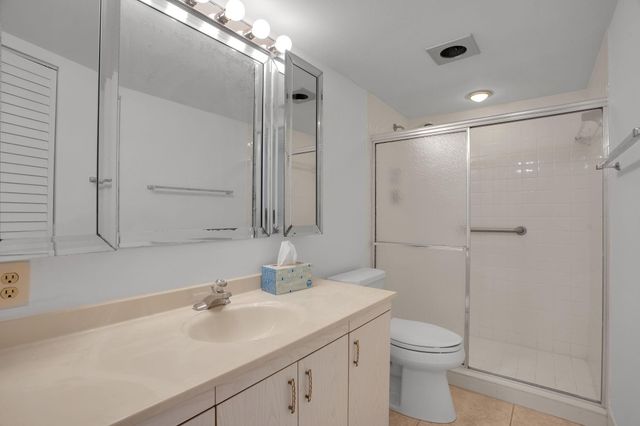 2006 Granada Dr N2, Coconut Creek, FL 33066