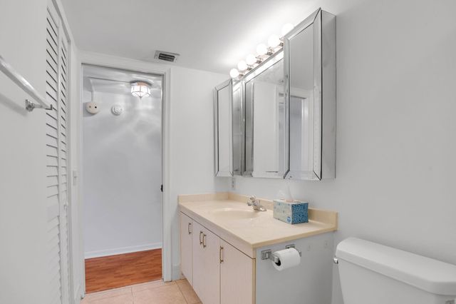 2006 Granada Dr N2, Coconut Creek, FL 33066